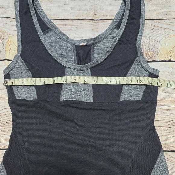 EUC lululemon athletica Black and Gray Tank Top - Picture 5 of 5